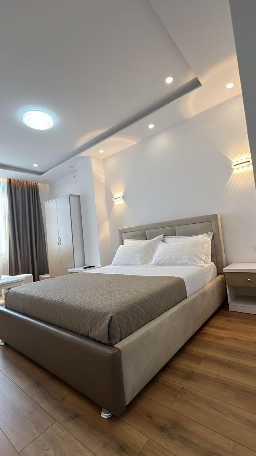 Hotel Arberia Tiranë Luaran gambar
