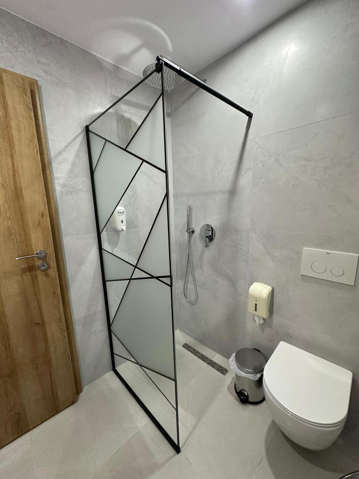 Hotel Arberia Tiranë Luaran gambar