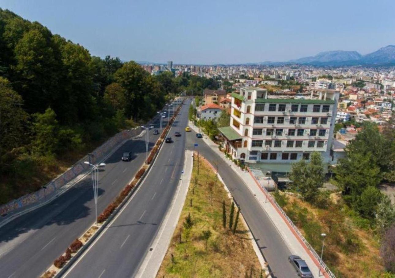 Hotel Arberia Tiranë Luaran gambar