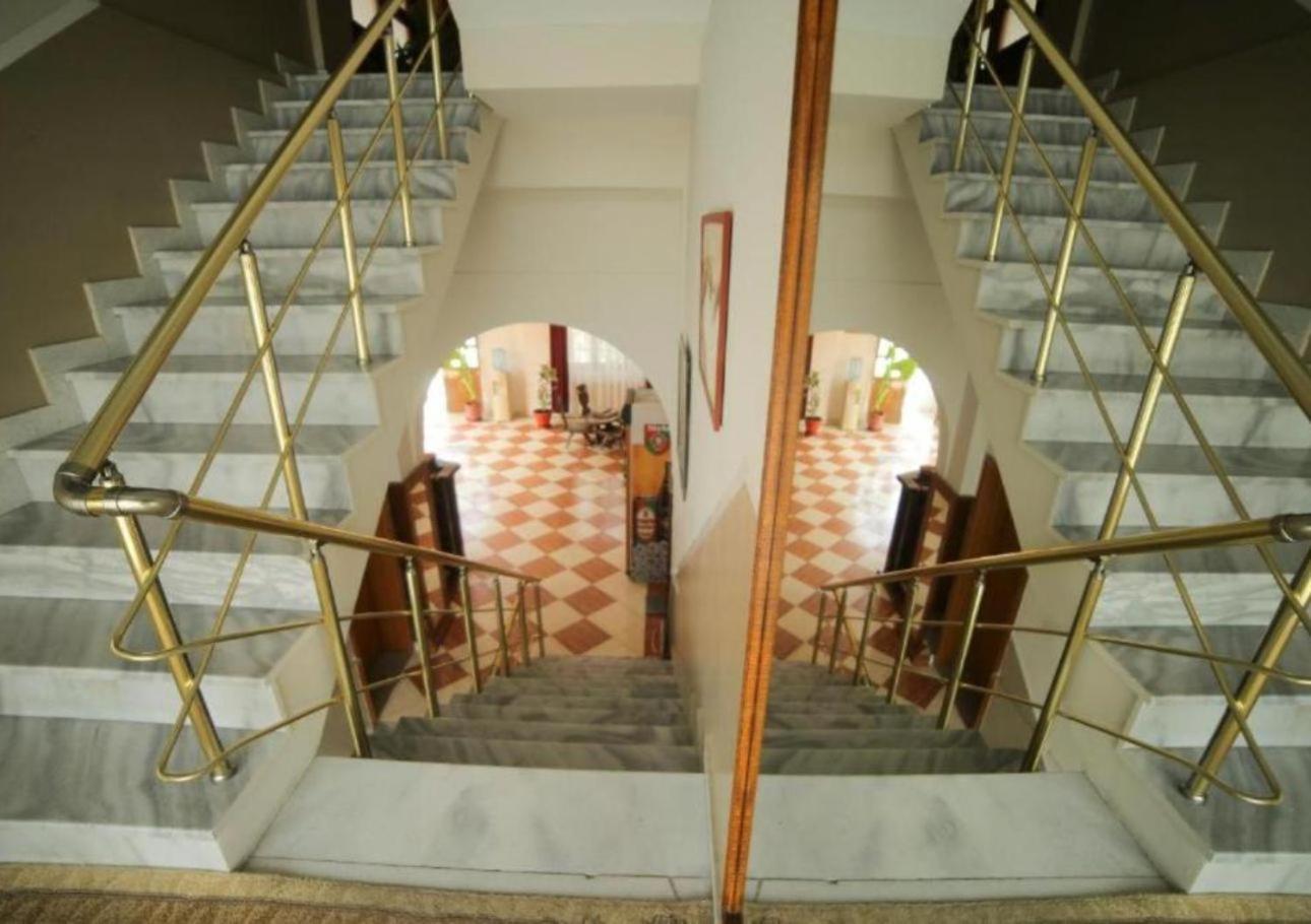 Hotel Arberia Tiranë Luaran gambar