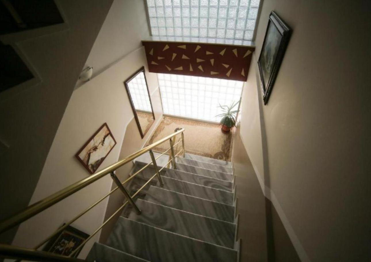 Hotel Arberia Tiranë Luaran gambar