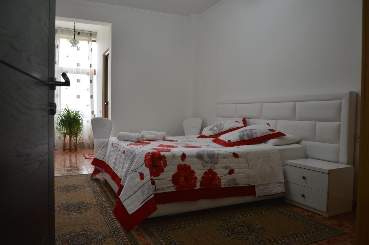 Hotel Arberia Tiranë Luaran gambar