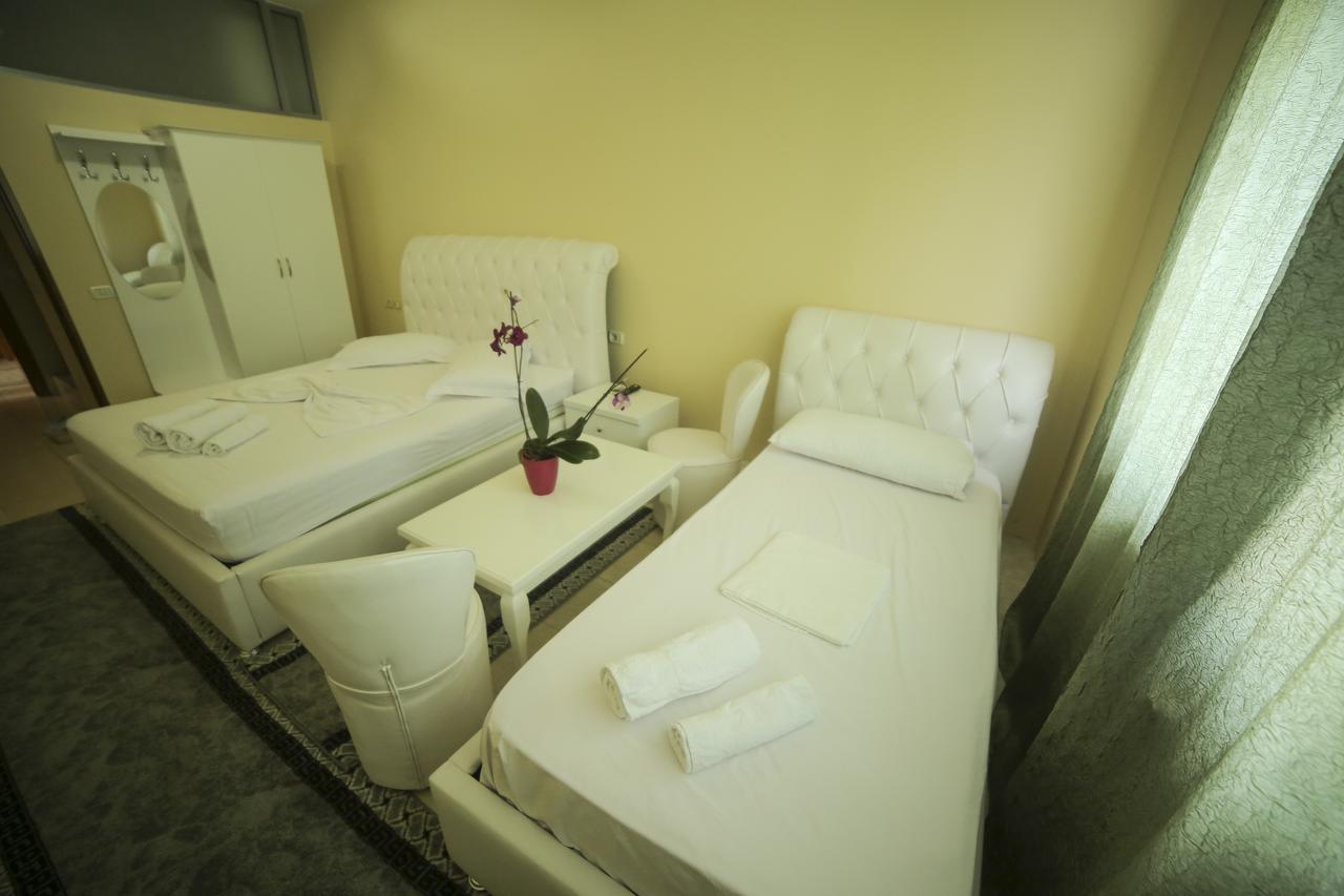 Hotel Arberia Tiranë Luaran gambar