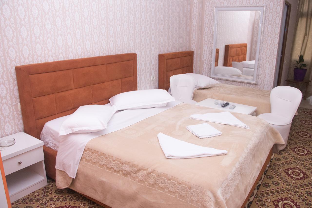 Hotel Arberia Tiranë Luaran gambar